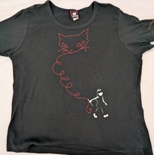Emily The Strange Whimsical Black Tee With Embroidered String Cat Kite Large